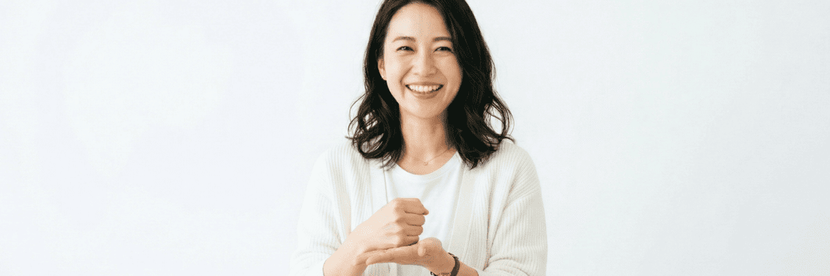 整体の効果に納得する女性